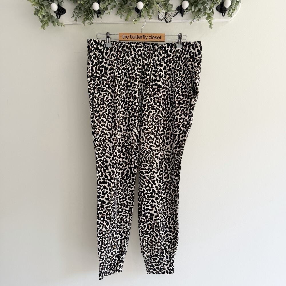 CAbi Women's Spotted Leopard Print Jogger Pivot Pants Large ab - Picture 1 of 4